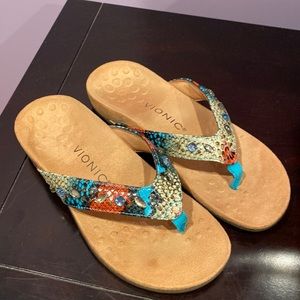 Vionic support sandal